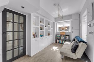 Photo 17- click for photo gallery